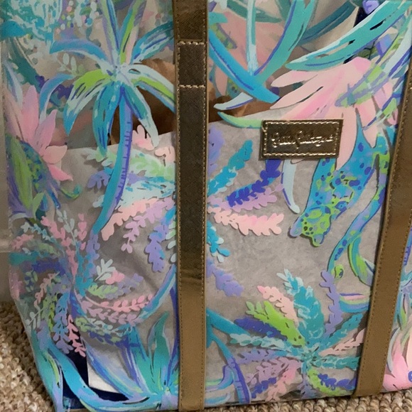 Last one! 🎉 2x Host Pick! 🎉 NWT Lilly Pulitzer Printed Pool/Beach Tote - Picture 4 of 14